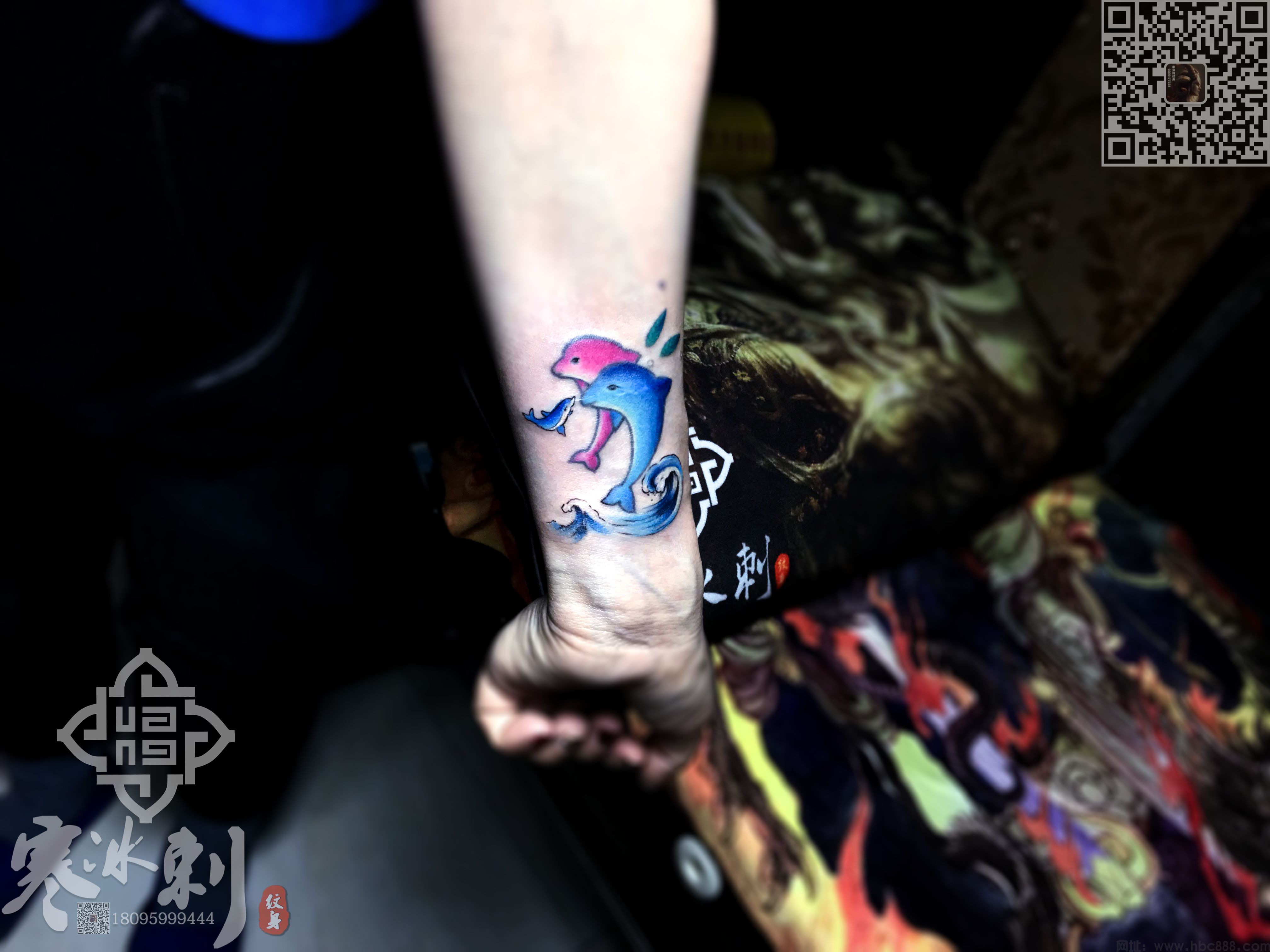 小臂海豚纹身 小臂海豚纹身